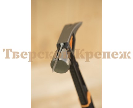 Молоток столярный FISKARS 650 гр