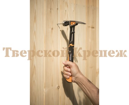 Молоток столярный FISKARS 650 гр