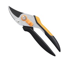 Секатор плоскостной металлический FISKARS Solid™ P331