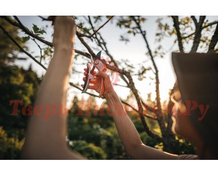 Секатор плоскостной металлический FISKARS Plus™ PowerLever P751 Секатор плоскостной металлический FISKARS Plus™ PowerLever P751