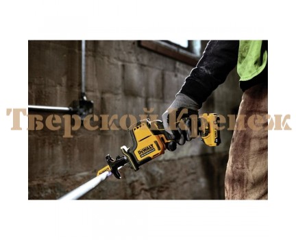 Лезвийная пила аккумуляторная DEWALT DCS312N-XJ