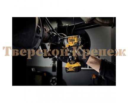 Гайковерт ударный аккумуляторный DEWALT DCF901P1-QW