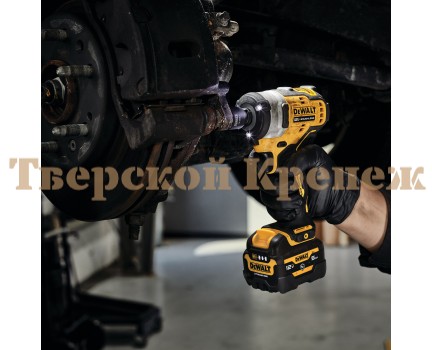 Аккумуляторный ударный гайковерт DEWALT DCF903P1-QW