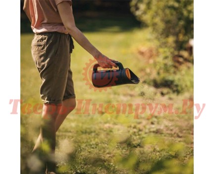 Разбрасыватель ручной FISKARS Solid™ Разбрасыватель ручной FISKARS Solid™