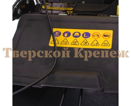 Газонокосилка бензиновая CHAMPION LM5645 Газонокосилка бензиновая CHAMPION LM5645