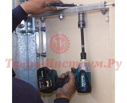 Гайковерт аккумуляторный ударный MAKITA DTW251Z Гайковерт аккумуляторный ударный MAKITA DTW251Z