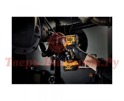 Гайковерт ударный аккумуляторный DEWALT DCF901P1-QW Гайковерт ударный аккумуляторный DEWALT DCF901P1-QW